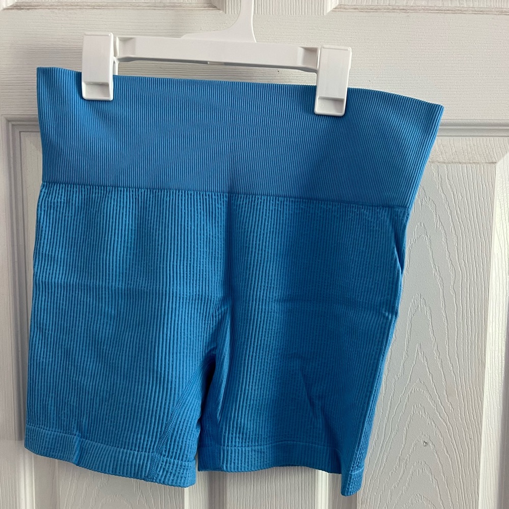 COLSIE (target brand) ribbed gym shorts SIZE XL